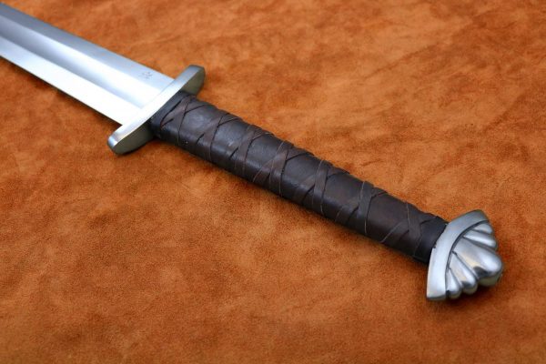 The Guardlan Sword | The Medieval Store 
